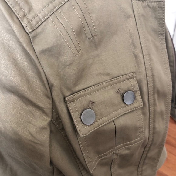 Ann Taylor cropped Blazer Jacket, size 8P EUC - Picture 5 of 6